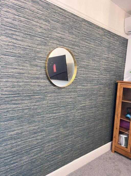 Spacious 3 Bed Flat - Beach Nearby - No Pets Southend-on-Sea Kültér fotó