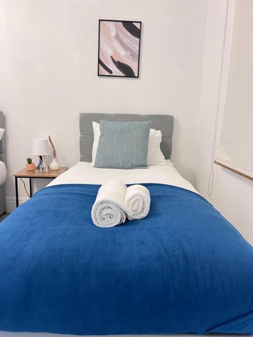 Spacious 3 Bed Flat - Beach Nearby - No Pets Southend-on-Sea Kültér fotó