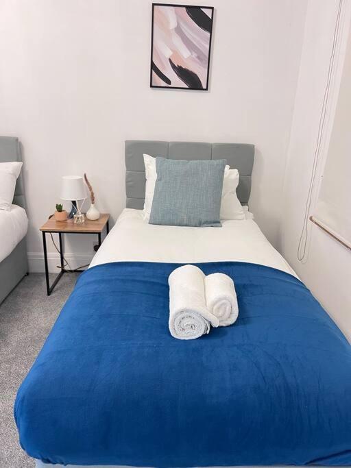 Spacious 3 Bed Flat - Beach Nearby - No Pets Southend-on-Sea Kültér fotó